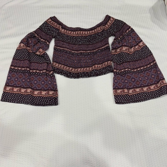 Charlotte Russe Smocked Boho Gypsy Womens Crop Top Bell Sleeves Purples sz Small - Picture 2 of 10